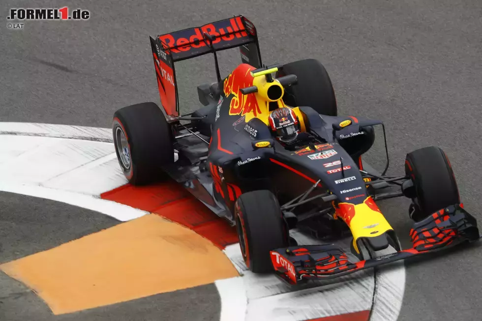 Foto zur News: Daniil Kwjat (Red Bull)