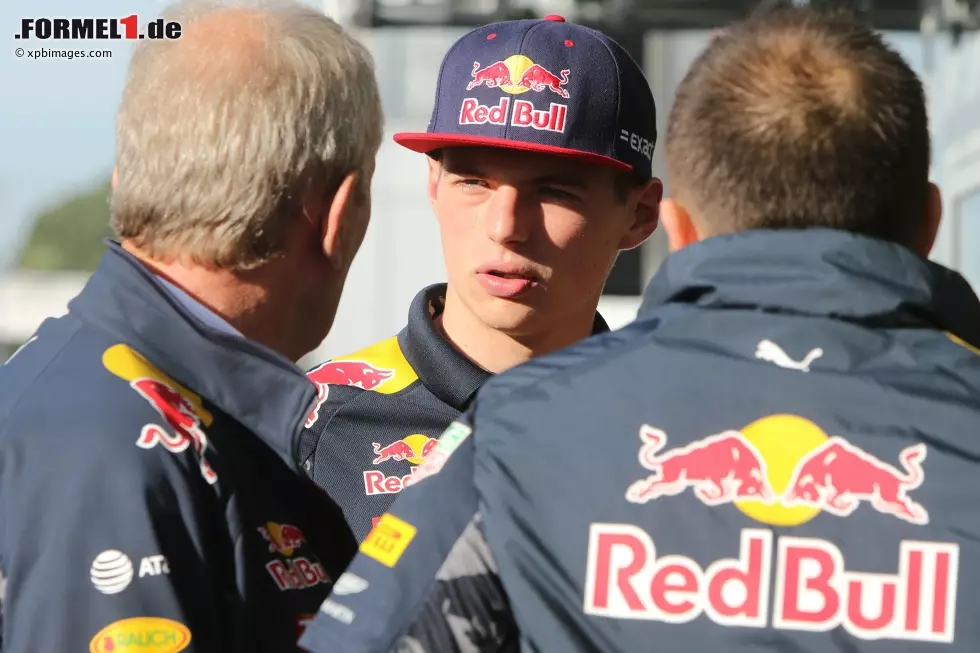 Foto zur News: Max Verstappen (Red Bull) und Helmut Marko