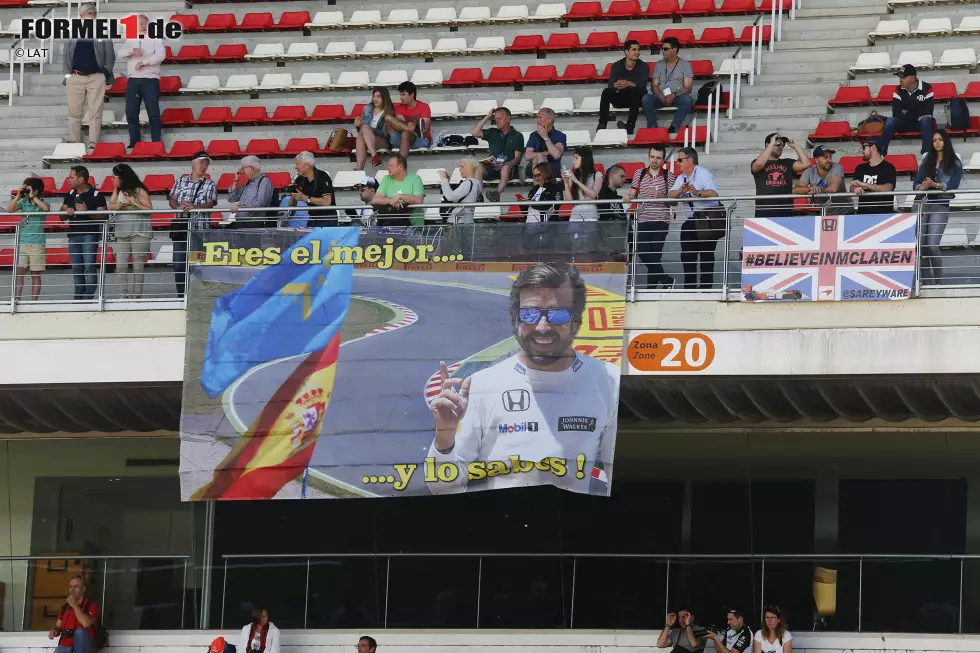 Foto zur News: Fans von Fernando Alonso (McLaren)