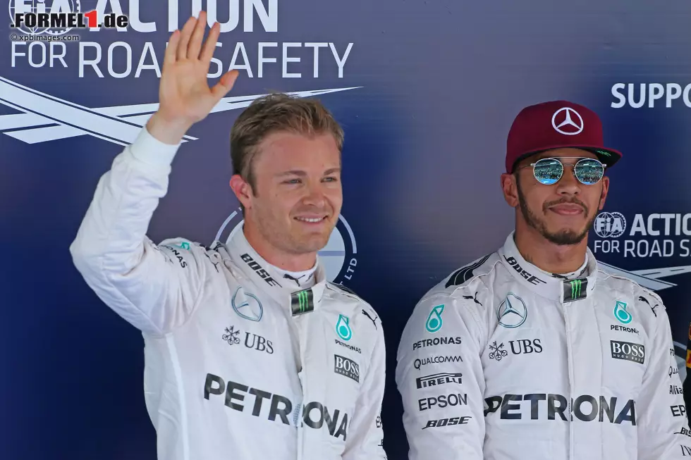 Foto zur News: Lewis Hamilton (Mercedes) und Nico Rosberg (Mercedes)