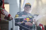 Foto zur News: Max Verstappen (Red Bull), Sebastian Vettel (Ferrari) und Kimi Räikkönen (Ferrari)