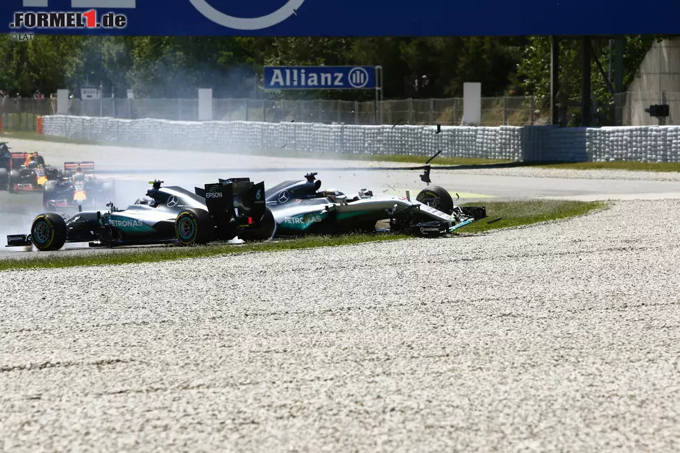 Foto zur News: Lewis Hamilton (Mercedes) und Nico Rosberg (Mercedes)