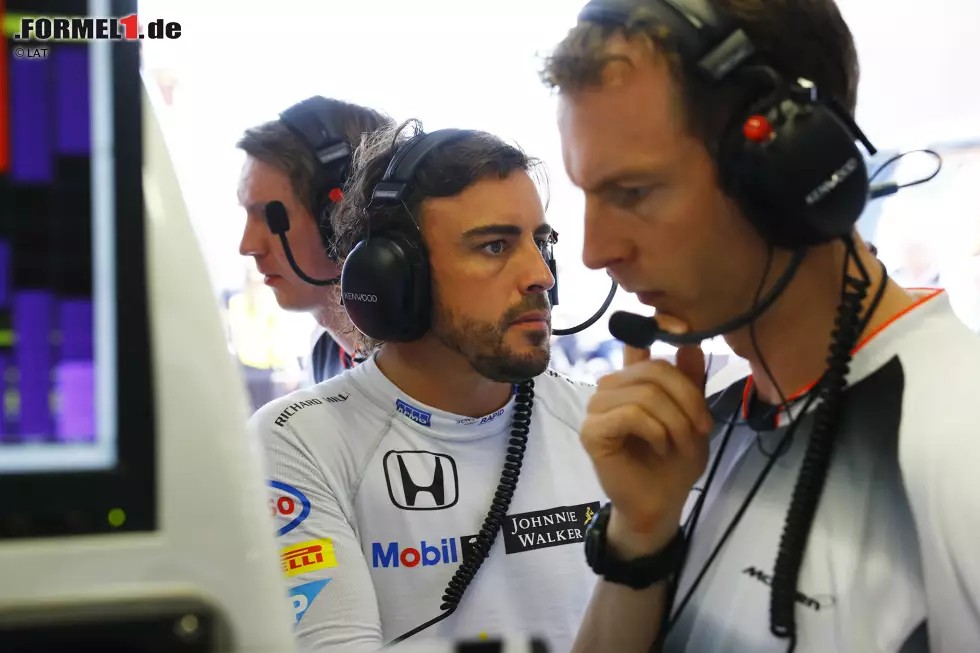 Foto zur News: Fernando Alonso (McLaren)