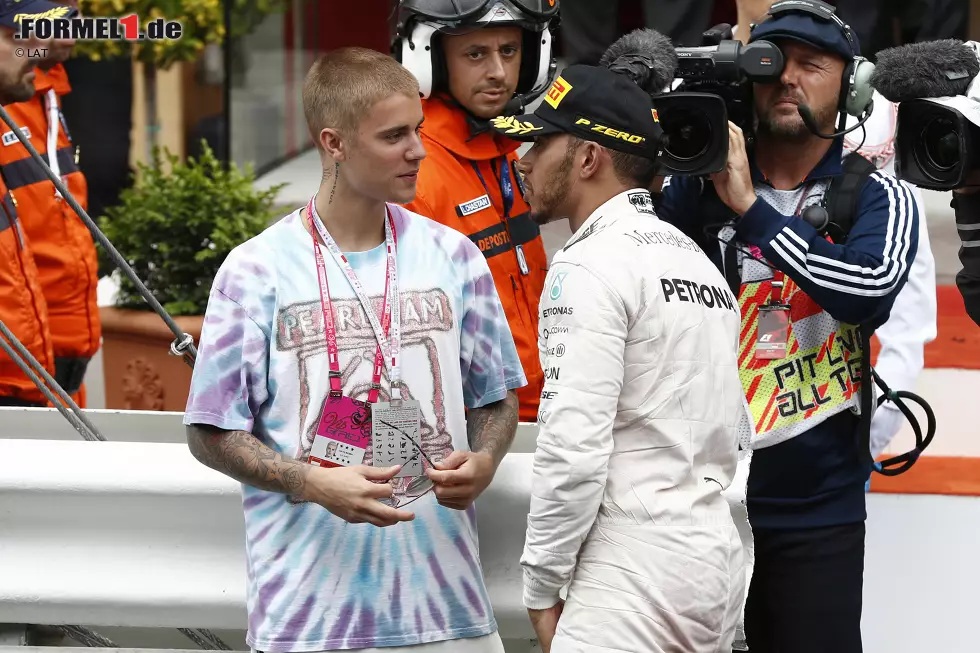 Foto zur News: Lewis Hamilton (Mercedes) mit Justin Bieber