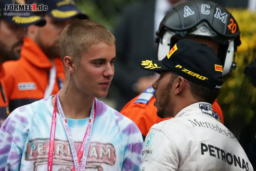 Foto zur News: Lewis Hamilton (Mercedes) mit Justin Bieber