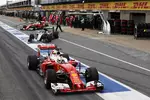 Foto zur News: Sebastian Vettel (Ferrari), Nico Rosberg (Mercedes) und Kimi Räikkönen (Ferrari)