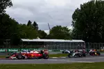 Foto zur News: Sebastian Vettel (Ferrari), Lewis Hamilton (Mercedes) und Nico Rosberg (Mercedes)