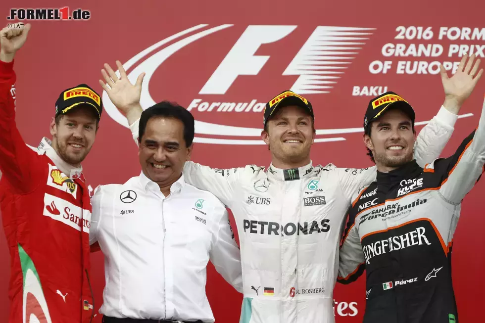 Foto zur News: Nico Rosberg (Mercedes), Sebastian Vettel (Ferrari) und Sergio Perez (Force India)