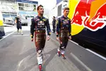 Foto zur News: Max Verstappen (Red Bull) und Daniel Ricciardo (Red Bull)