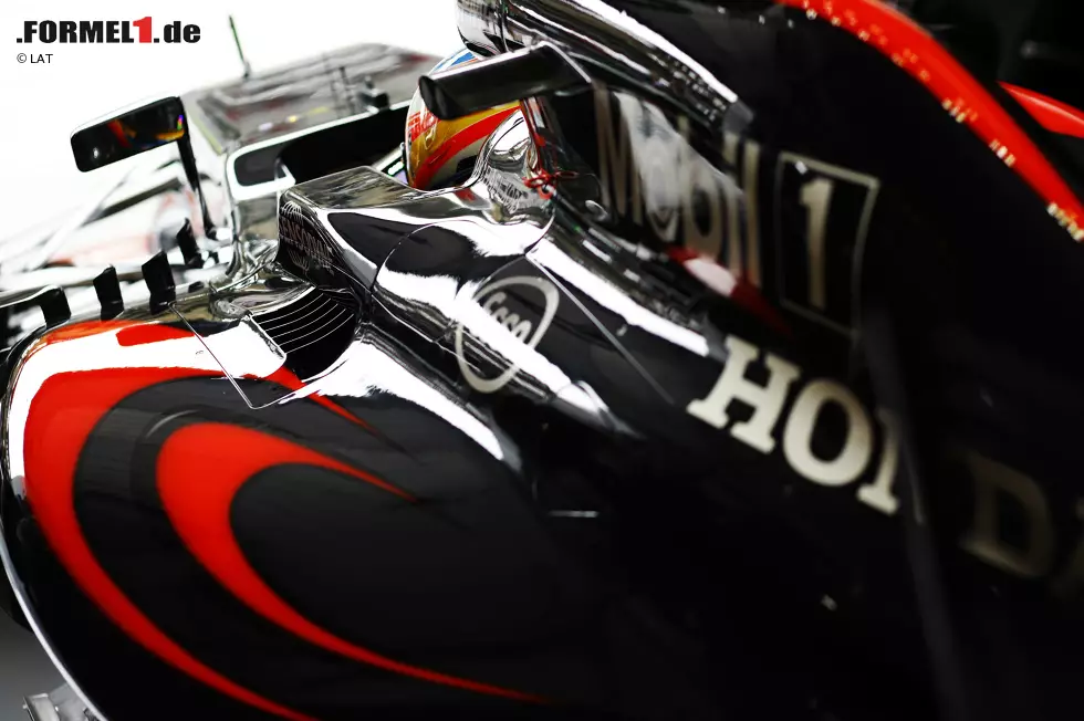 Foto zur News: Fernando Alonso (McLaren)