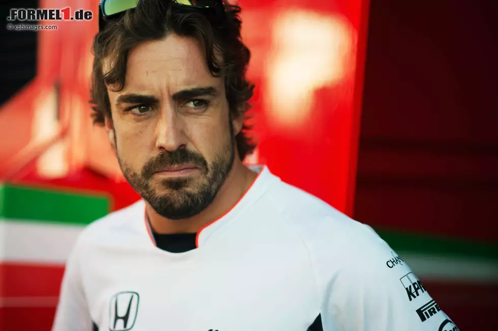 Foto zur News: Fernando Alonso (McLaren)