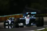 Foto zur News: Lewis Hamilton (Mercedes) und Nico Rosberg (Mercedes)