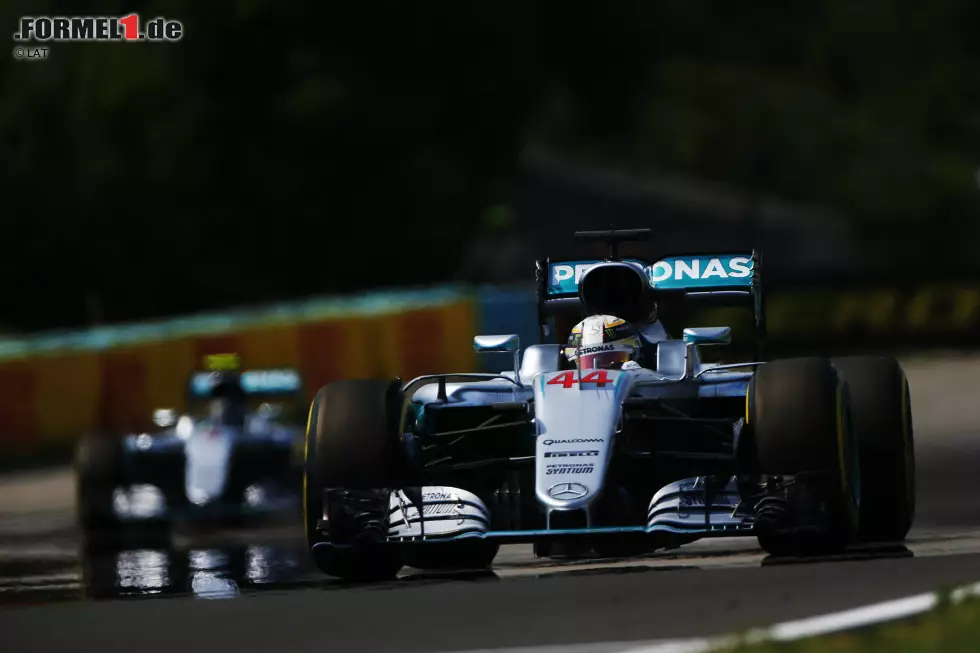 Foto zur News: Lewis Hamilton (Mercedes) und Nico Rosberg (Mercedes)