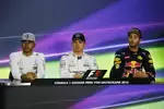 Foto zur News: Nico Rosberg (Mercedes), Lewis Hamilton (Mercedes) und Daniel Ricciardo (Red Bull)