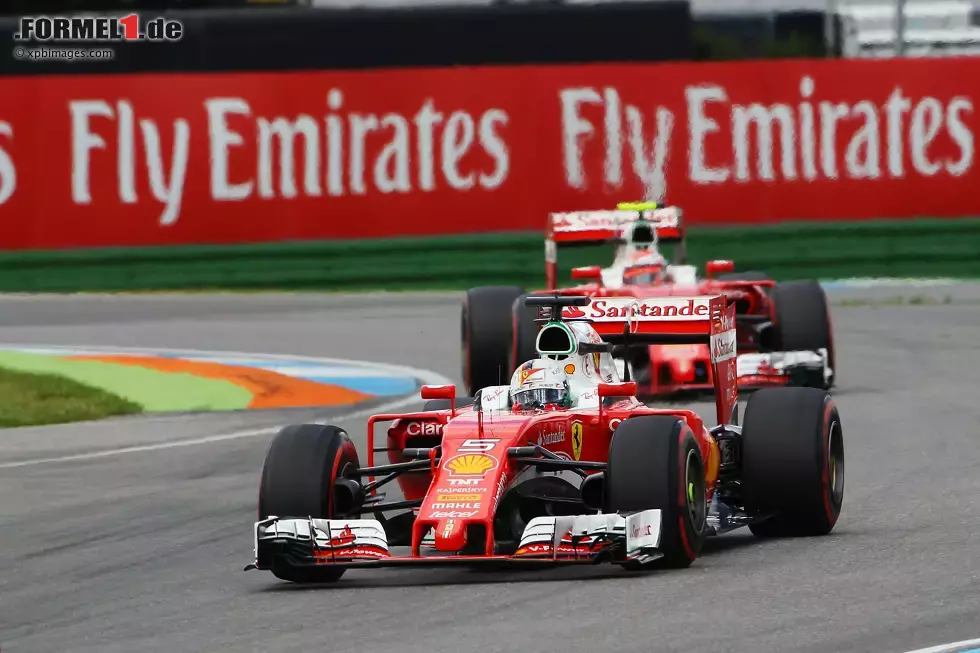 Foto zur News: Sebastian Vettel (Ferrari) und Kimi Räikkönen (Ferrari)