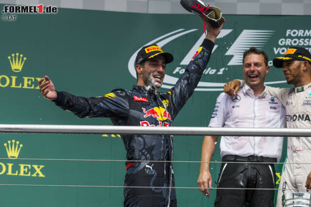 Foto zur News: Ob Daniel Ricciardo in Singapur auch wieder Grund zum Feiern hat?