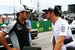 Foto zur News: Sergio Perez (Force India) und Jenson Button (McLaren)