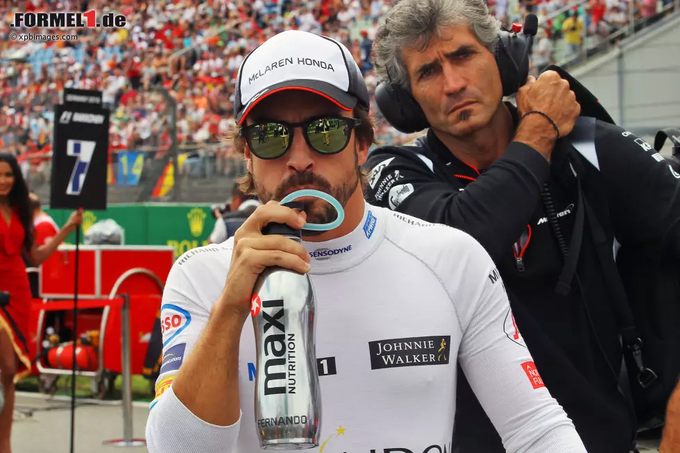 Foto zur News: Fernando Alonso (McLaren)