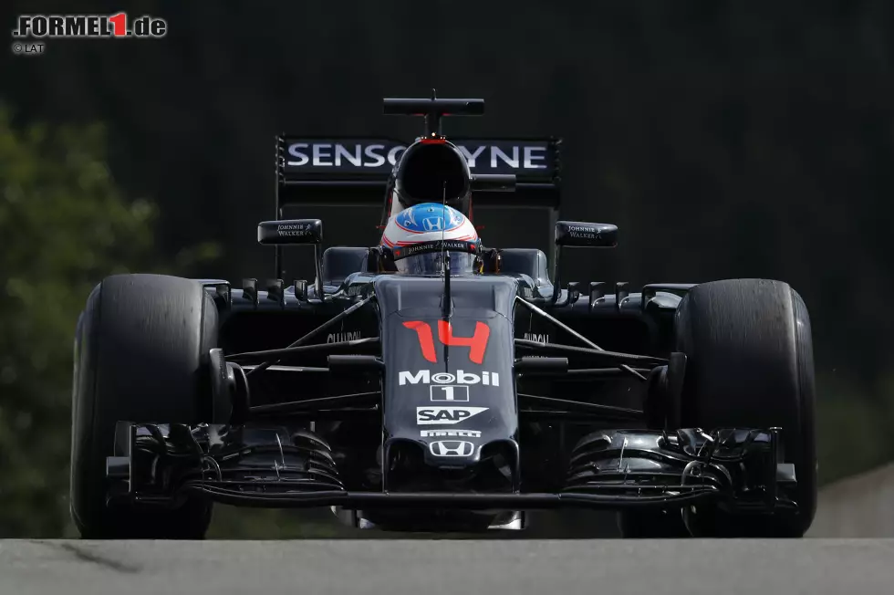 Foto zur News: Fernando Alonso (McLaren)