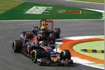 Foto zur News: Carlos Sainz (Toro Rosso) und Max Verstappen (Red Bull)