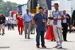 Foto zur News: Pascal Wehrlein (Manor) mit Vater Norbert von Sebastian Vettel (Ferrari)