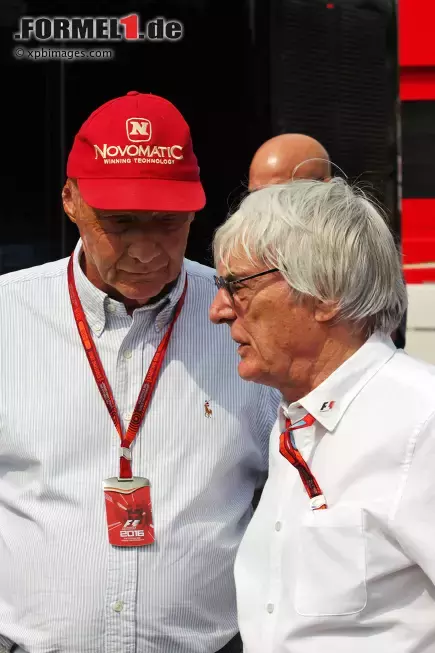 Foto zur News: Niki Lauda und Bernie Ecclestone