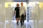 Foto zur News: Jolyon Palmer (Renault) und Jack Clarke