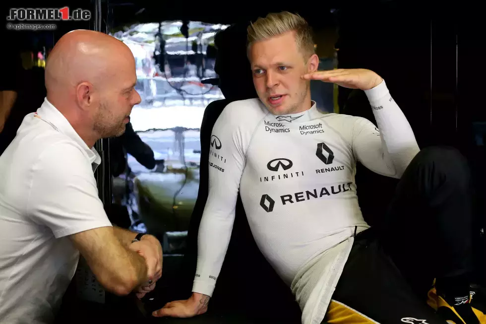 Foto zur News: Kevin Magnussen (Renault) und Jan Magnussen