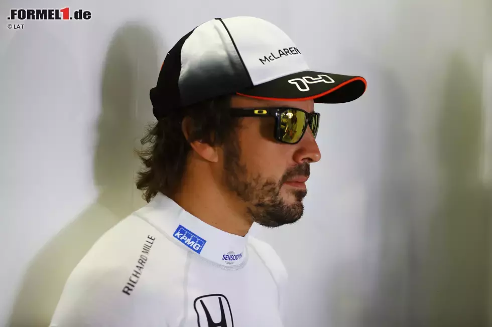 Foto zur News: Fernando Alonso (McLaren)