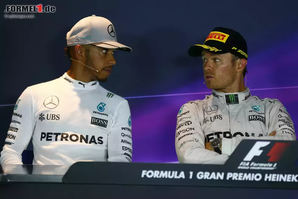 Foto zur News: Lewis Hamilton (Mercedes) und Nico Rosberg (Mercedes)