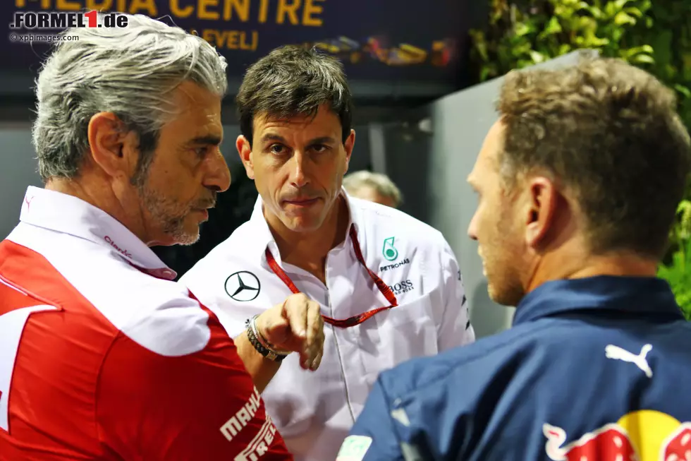 Foto zur News: Maurizio Arrivabene, Toto Wolff und Christian Horner