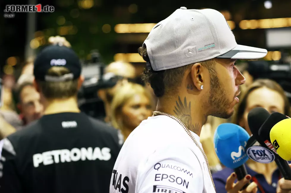 Foto zur News: Lewis Hamilton (Mercedes) und Nico Rosberg (Mercedes)