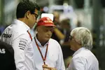 Foto zur News: Bernie Ecclestone, Toto Wolff und Niki Lauda