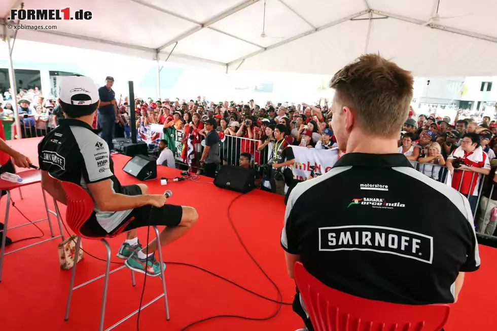 Foto zur News: Nico Hülkenberg (Force India) und Sergio Perez (Force India)