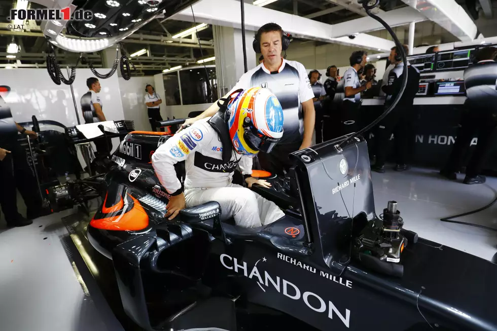 Foto zur News: Fernando Alonso (McLaren)