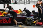 Foto zur News: Daniel Ricciardo (Red Bull) und Max Verstappen (Red Bull)