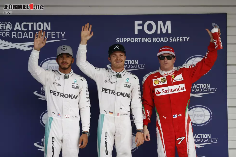 Foto zur News: Nico Rosberg (Mercedes), Lewis Hamilton (Mercedes) und Kimi Räikkönen (Ferrari)