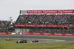 Foto zur News: Sergio Perez (Force India), Daniel Ricciardo (Red Bull) und Nico Hülkenberg (Force India)