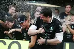 Foto zur News: Nico Rosberg (Mercedes) und Toto Wolff