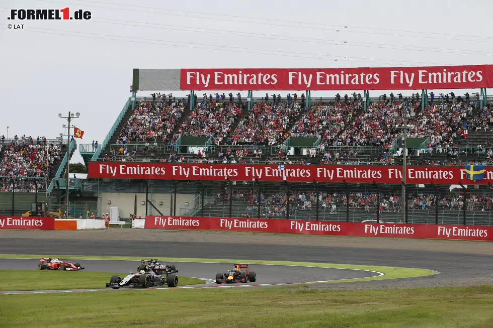 Foto zur News: Sergio Perez (Force India), Daniel Ricciardo (Red Bull) und Nico Hülkenberg (Force India)