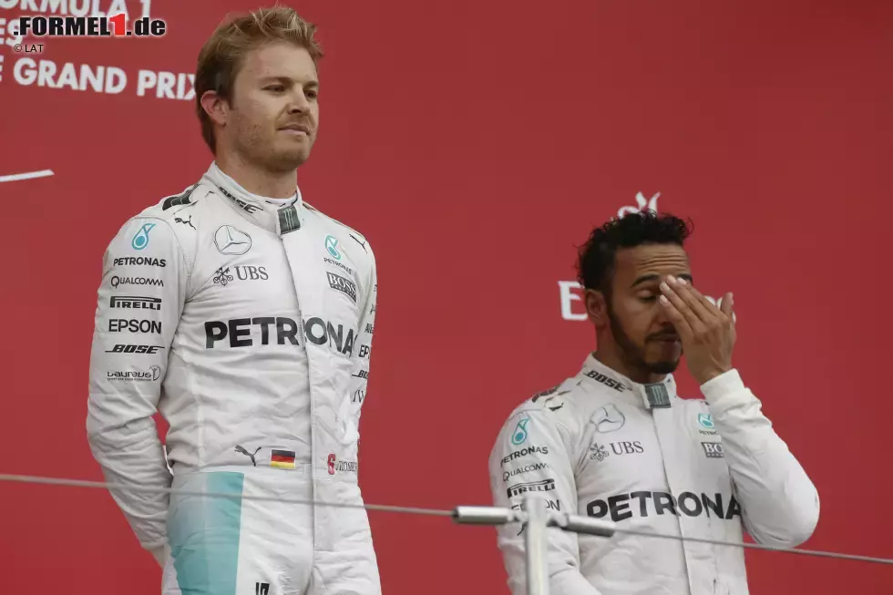 Foto zur News: Nico Rosberg (Mercedes) und Lewis Hamilton (Mercedes)