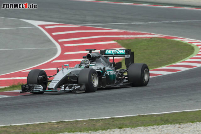 Foto zur News: ...der Test aber nicht vorbei: Am Donnerstag übernimmt nach der Hamilton-Absage Pascal Wehrlein den F1 W06 von Nico Rosberg.