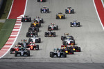 Foto zur News: Lewis Hamilton (Mercedes), Nico Rosberg (Mercedes) und Daniel Ricciardo (Red Bull)
