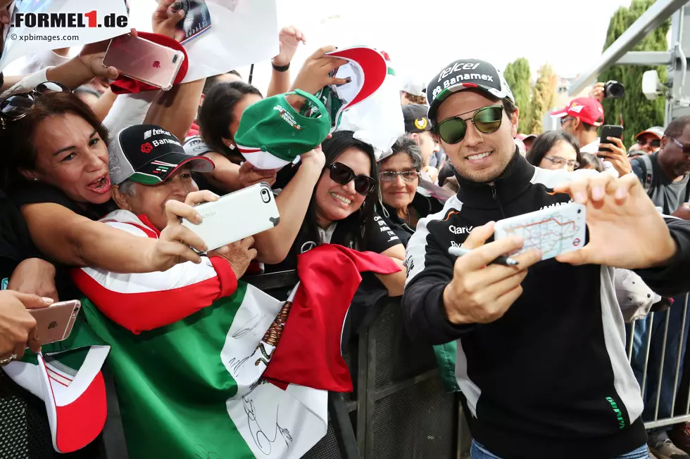 Foto zur News: Sergio Perez (Force India)