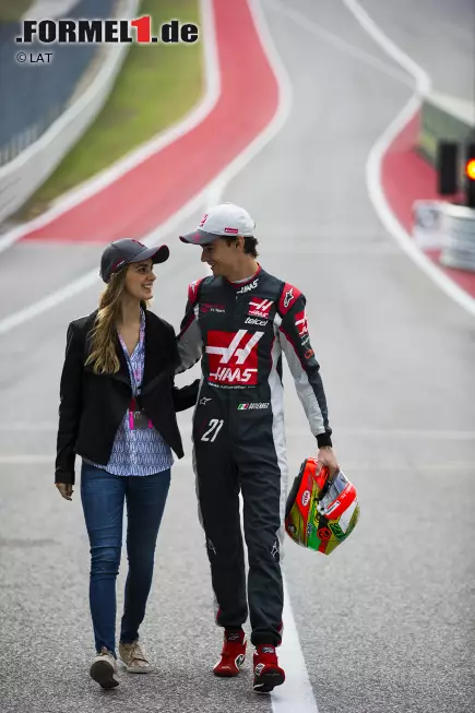 Foto zur News: Esteban Gutierrez (Haas) mit Freundin Paola Ruiz