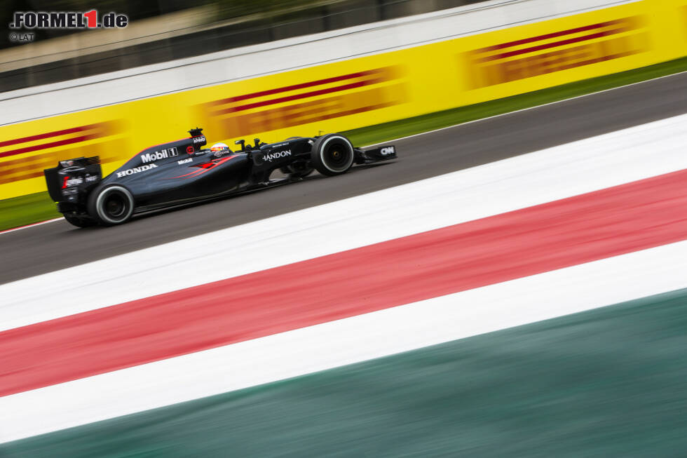 Foto zur News: Fernando Alonso (McLaren)