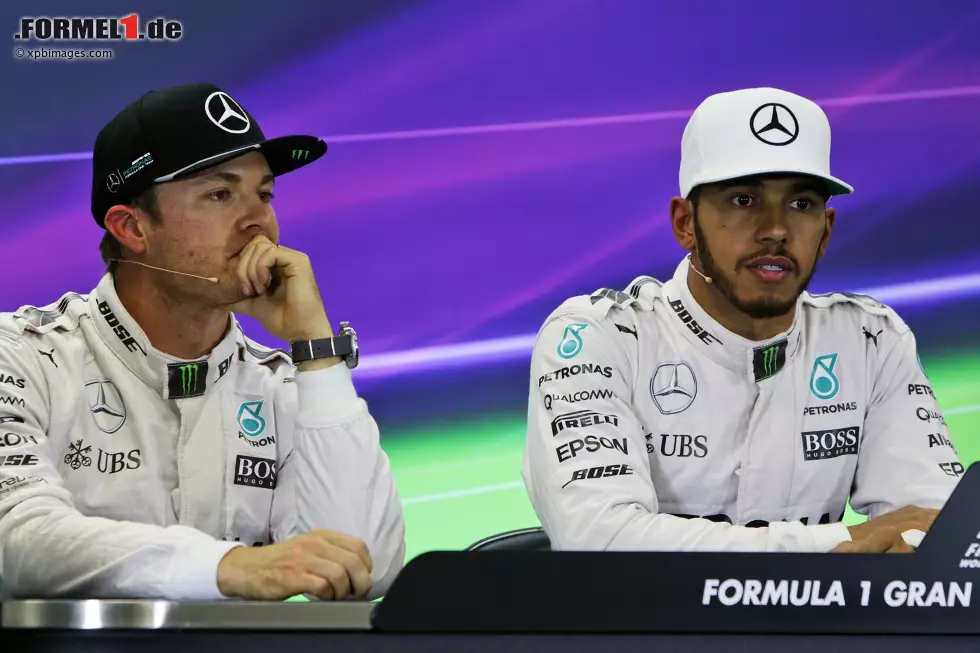 Foto zur News: Nico Rosberg (Mercedes) und Lewis Hamilton (Mercedes)