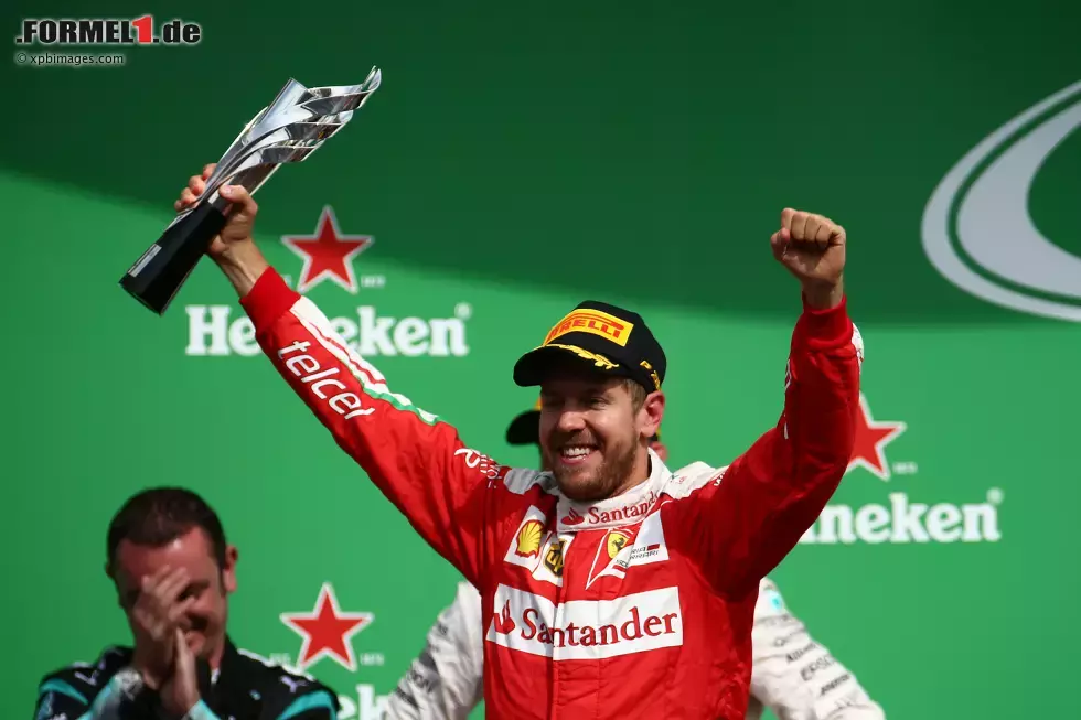 Foto zur News: Sebastian Vettel (Ferrari)