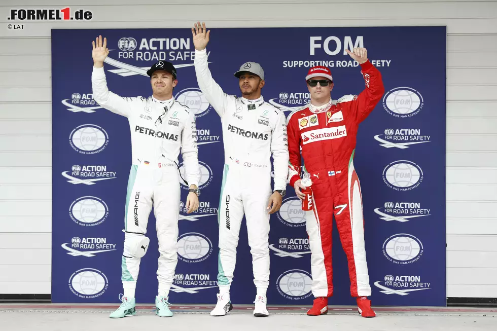 Foto zur News: Lewis Hamilton (Mercedes), Nico Rosberg (Mercedes) und Kimi Räikkönen (Ferrari)