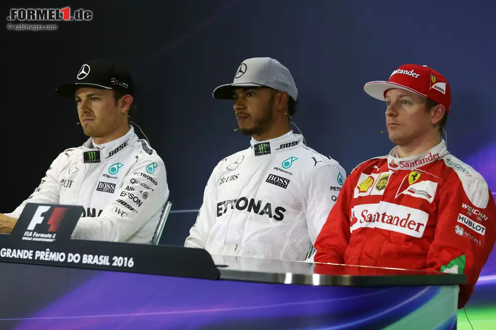 Foto zur News: Nico Rosberg (Mercedes), Lewis Hamilton (Mercedes) und Kimi Räikkönen (Ferrari)